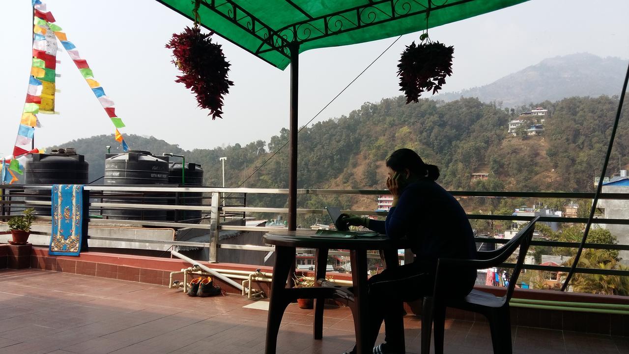 Hotel Bhadrakali Pokhara Inn Ngoại thất bức ảnh