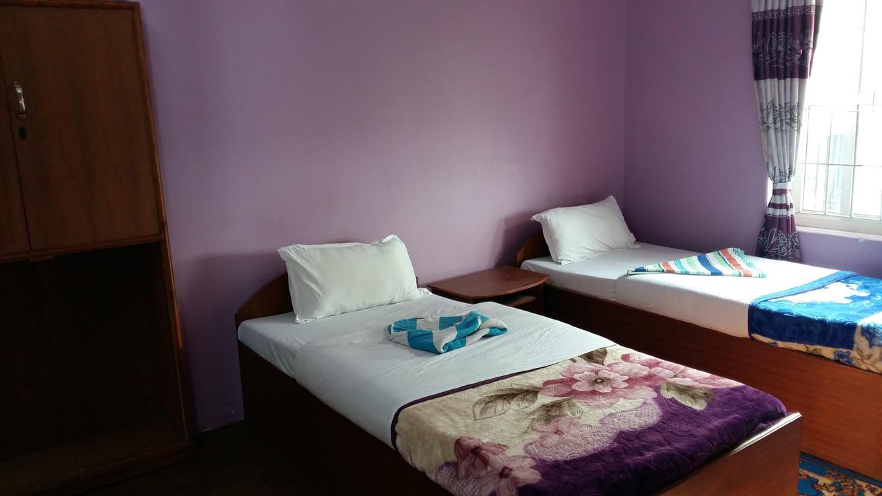 Hotel Bhadrakali Pokhara Inn Ngoại thất bức ảnh
