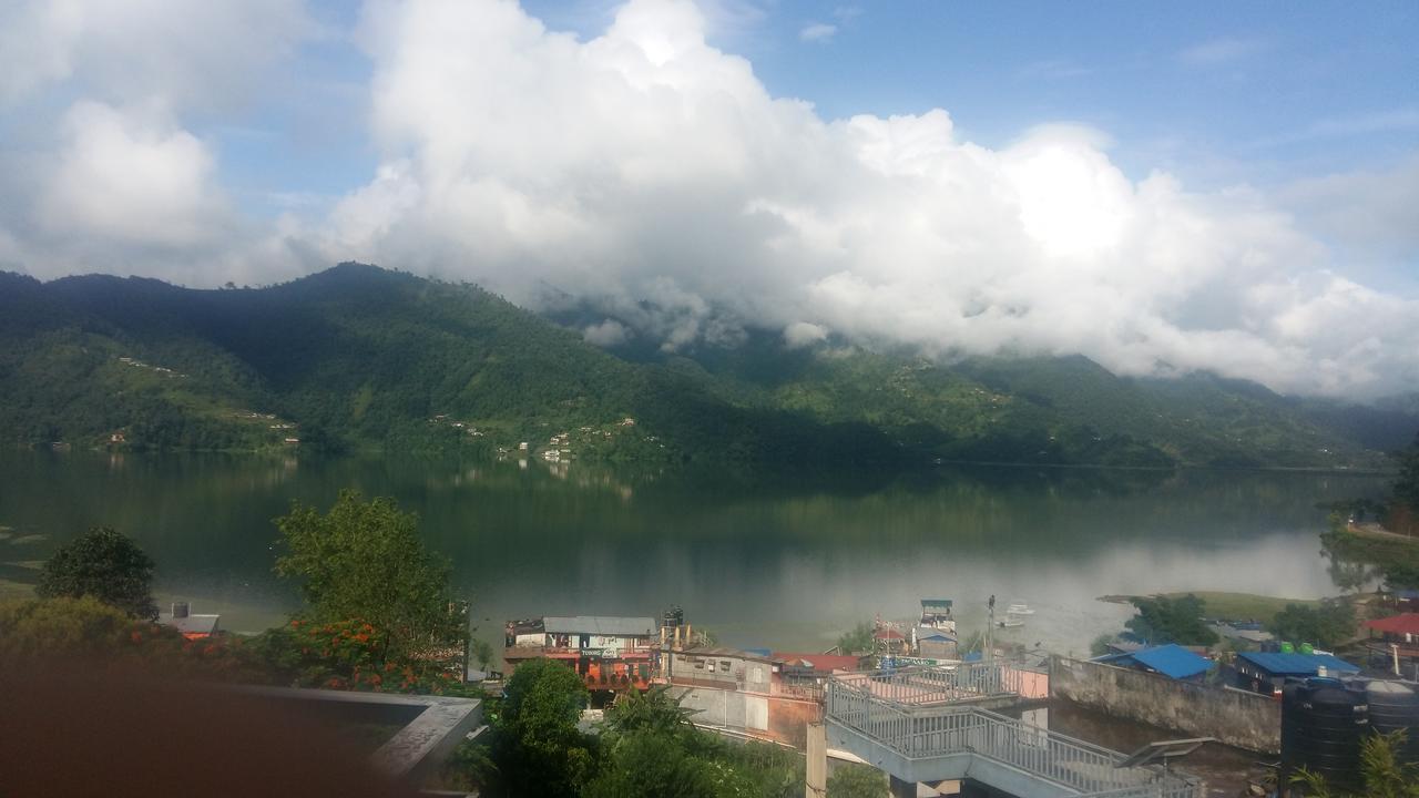 Hotel Bhadrakali Pokhara Inn Ngoại thất bức ảnh