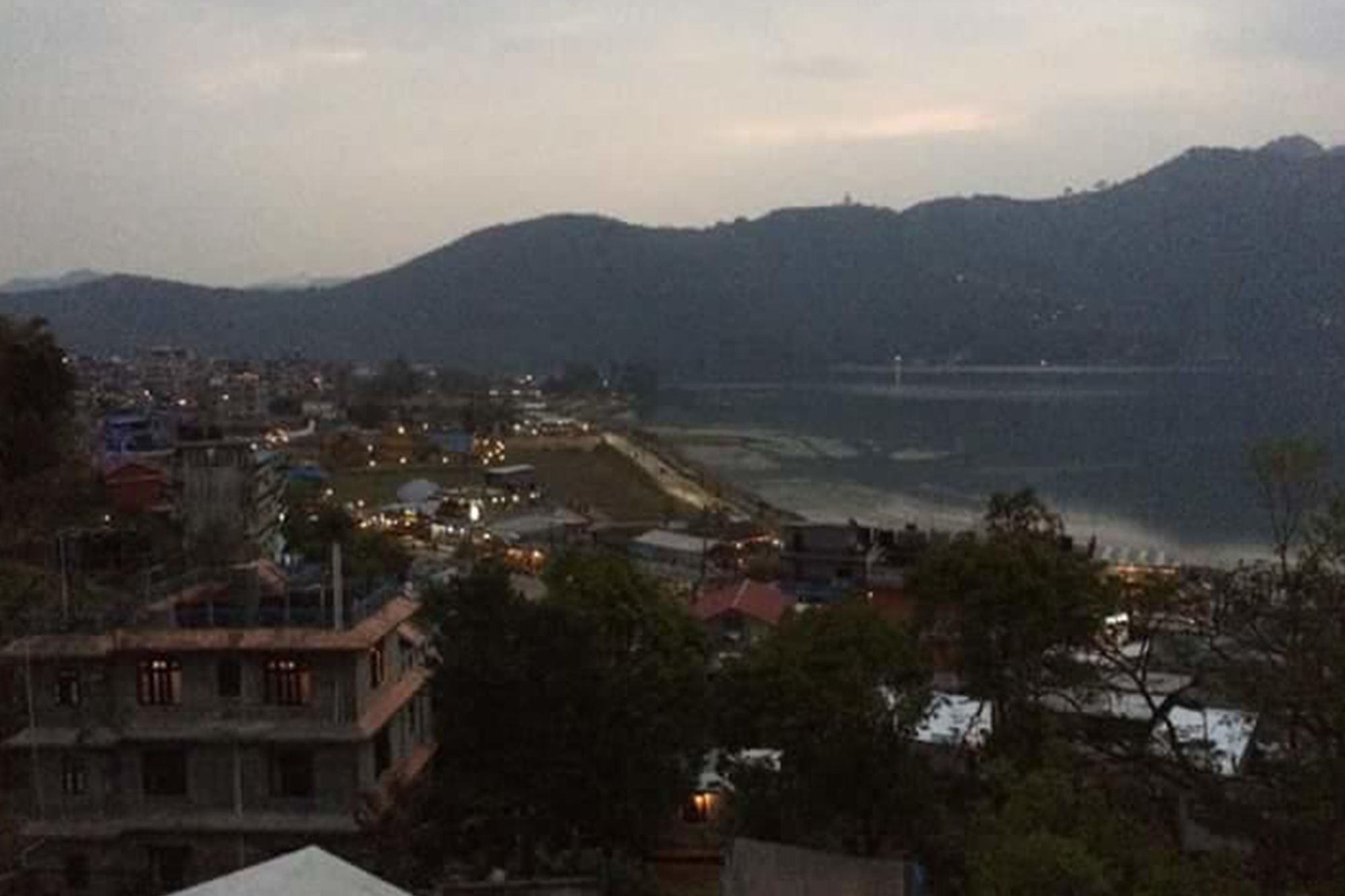 Hotel Bhadrakali Pokhara Inn Ngoại thất bức ảnh
