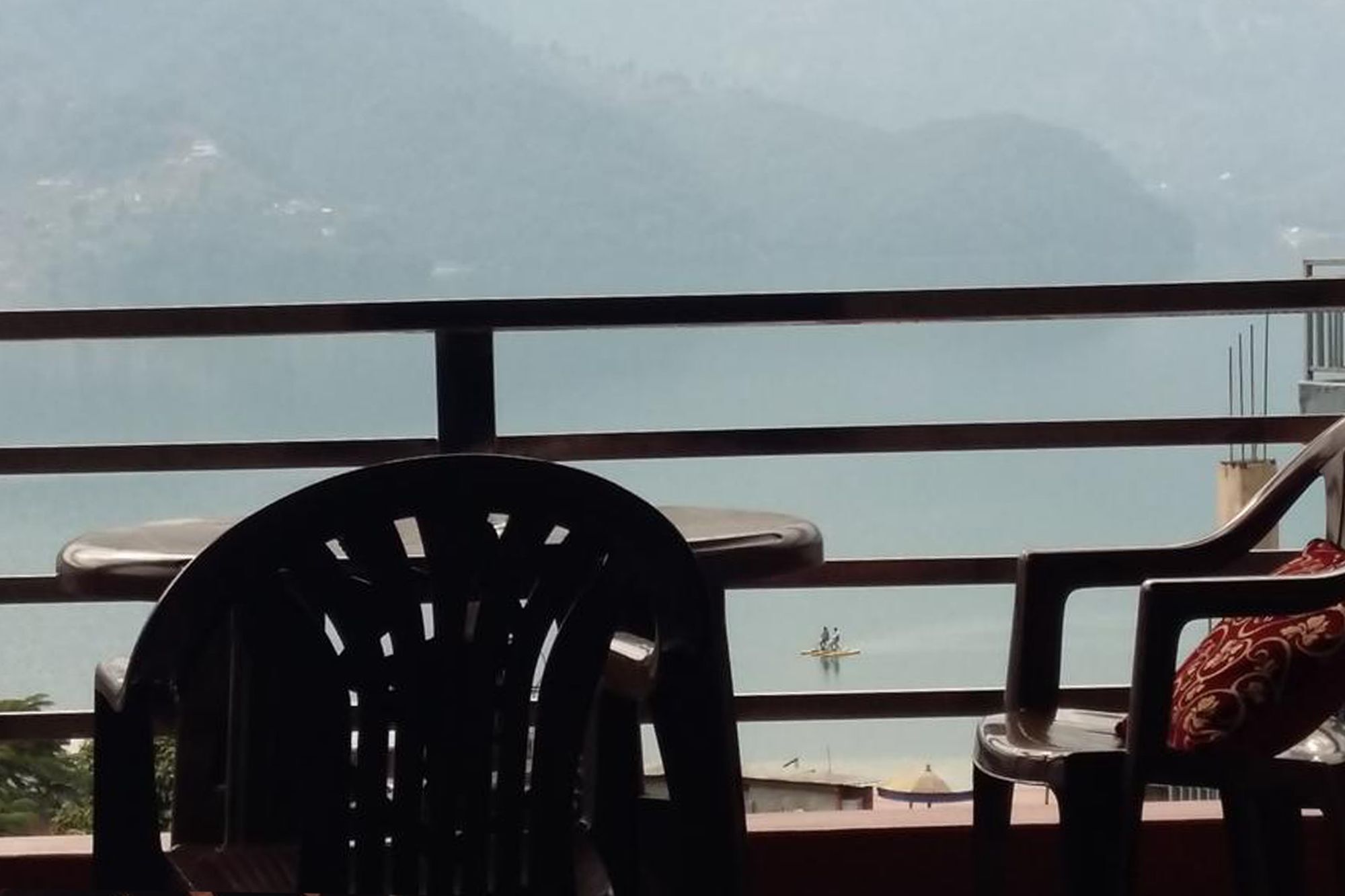 Hotel Bhadrakali Pokhara Inn Ngoại thất bức ảnh